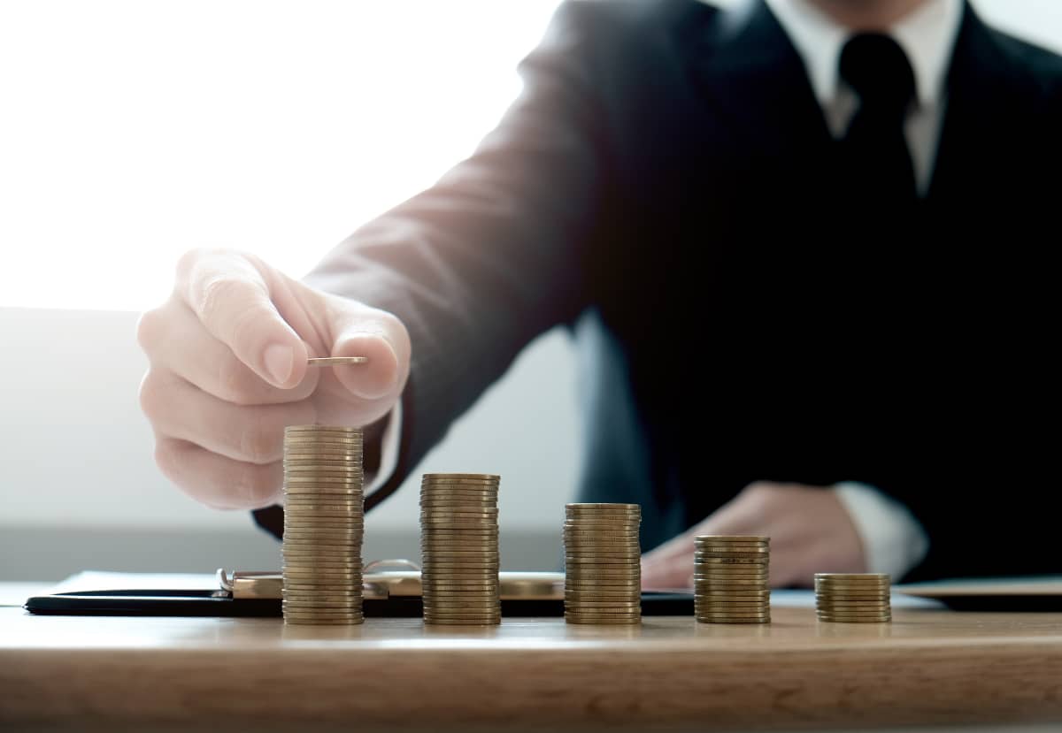 https://rojmarathi.com/what-companies-are-in-the-financial-services-sector/